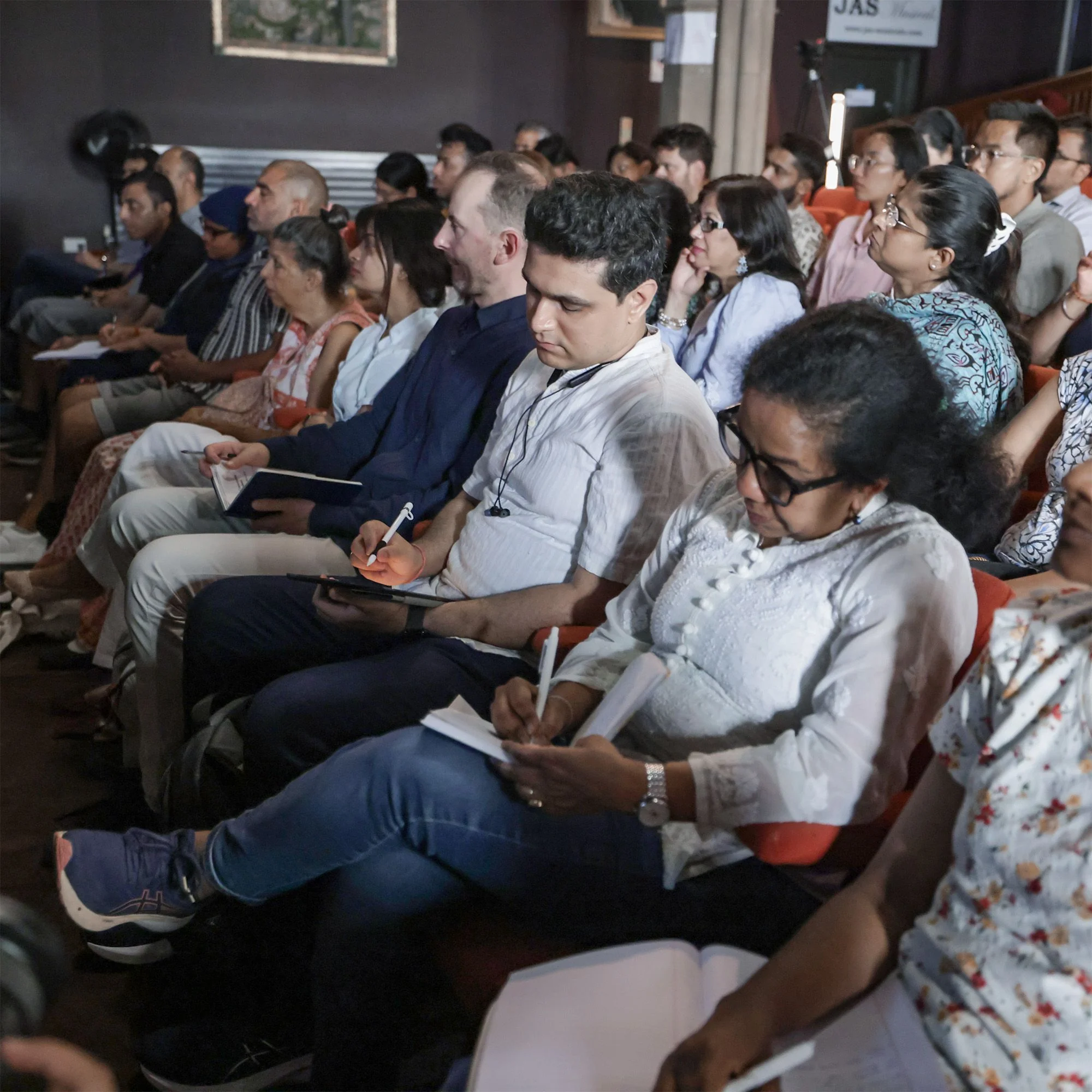 London Public Session — photo 15