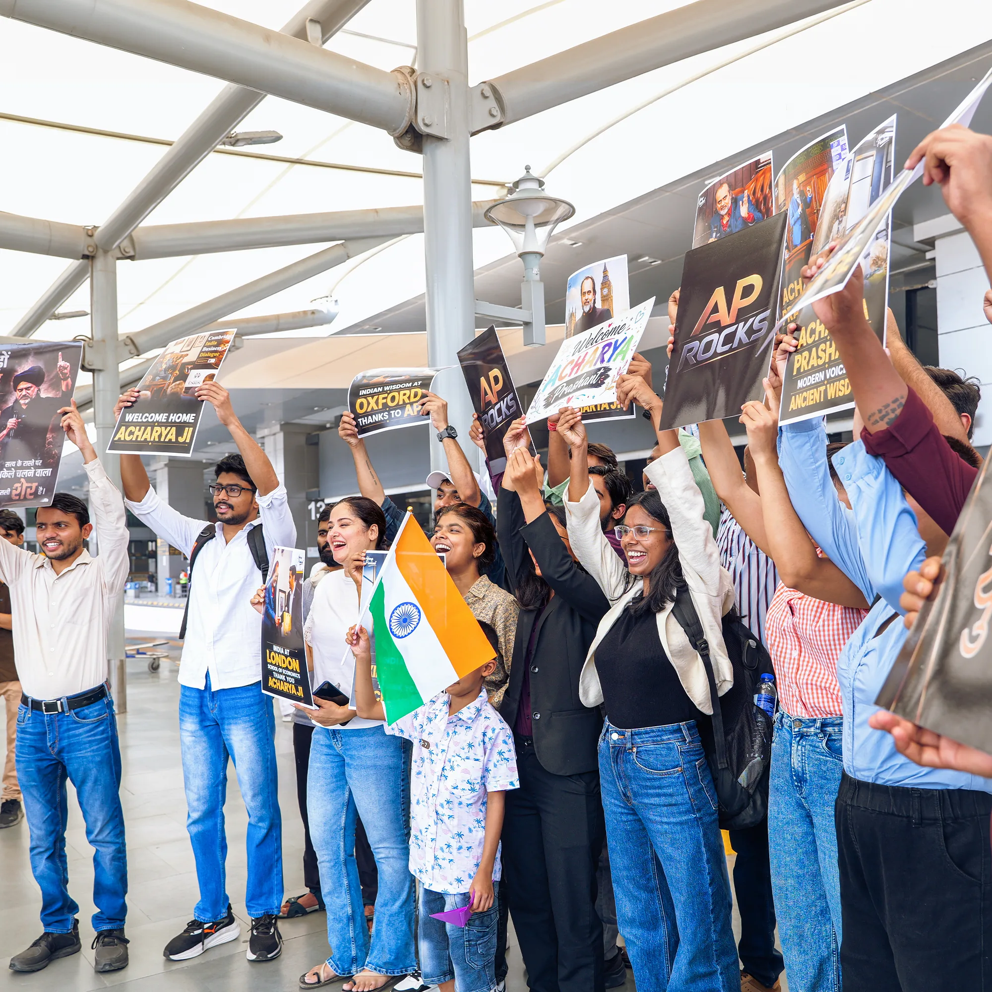 Grand Welcome at Delhi Airport — photo 14