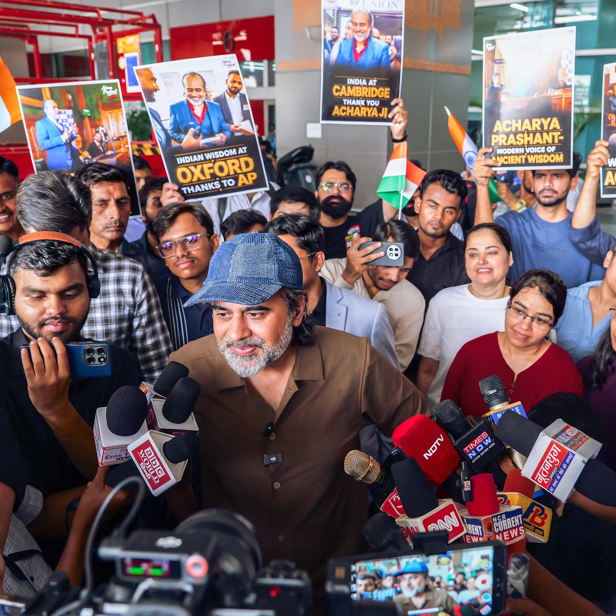Grand Welcome at Delhi Airport — photo 4