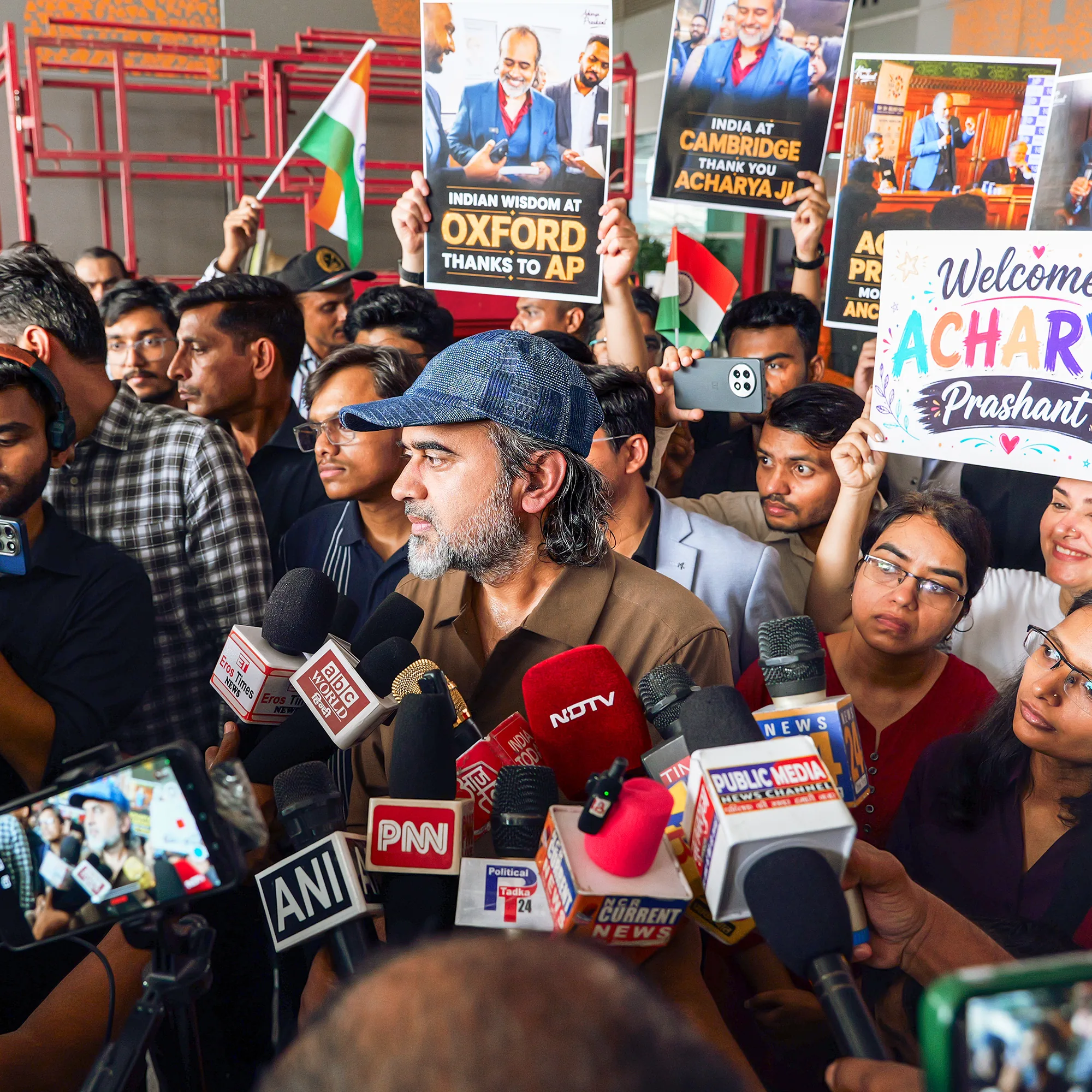Grand Welcome at Delhi Airport — photo 5