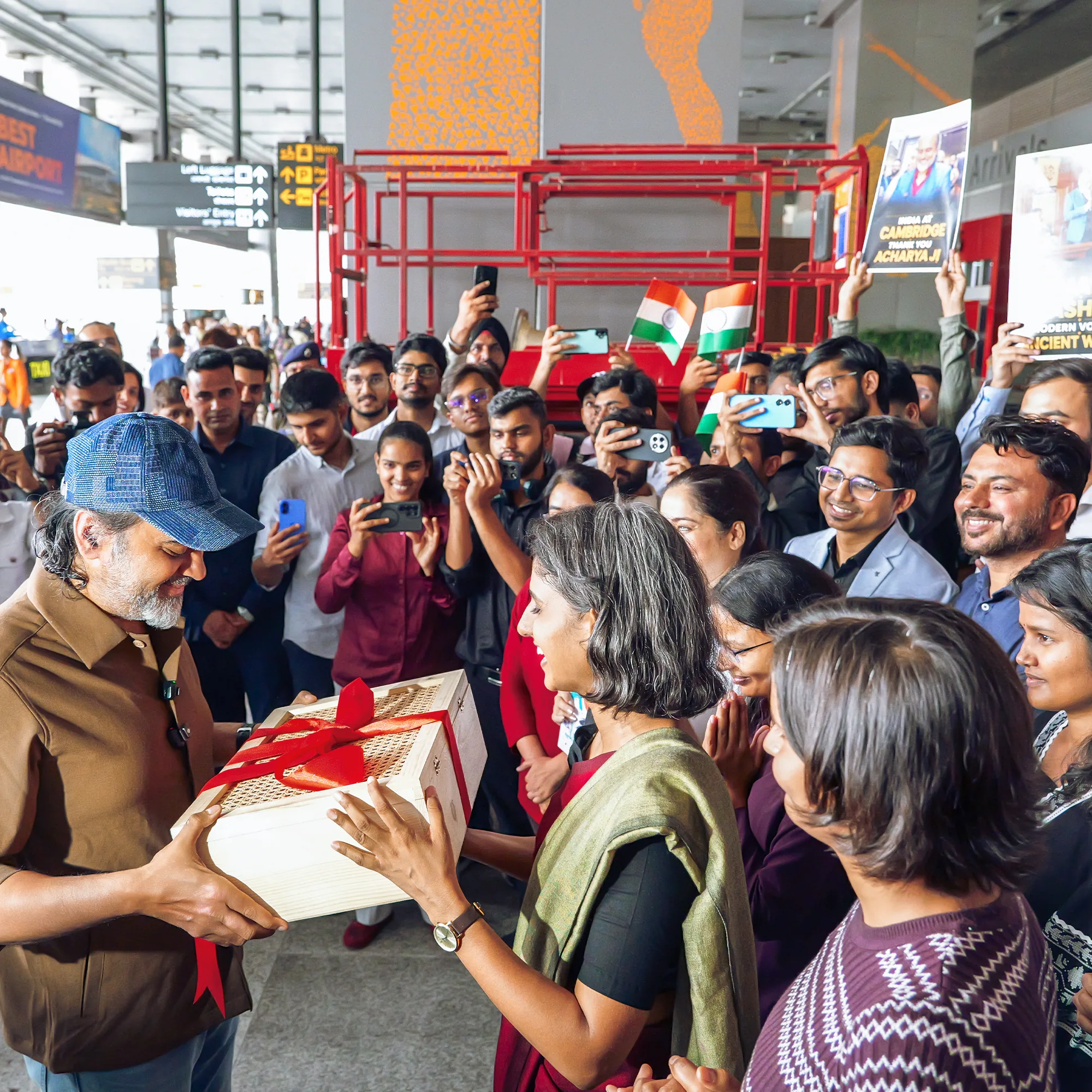 Grand Welcome at Delhi Airport — photo 6