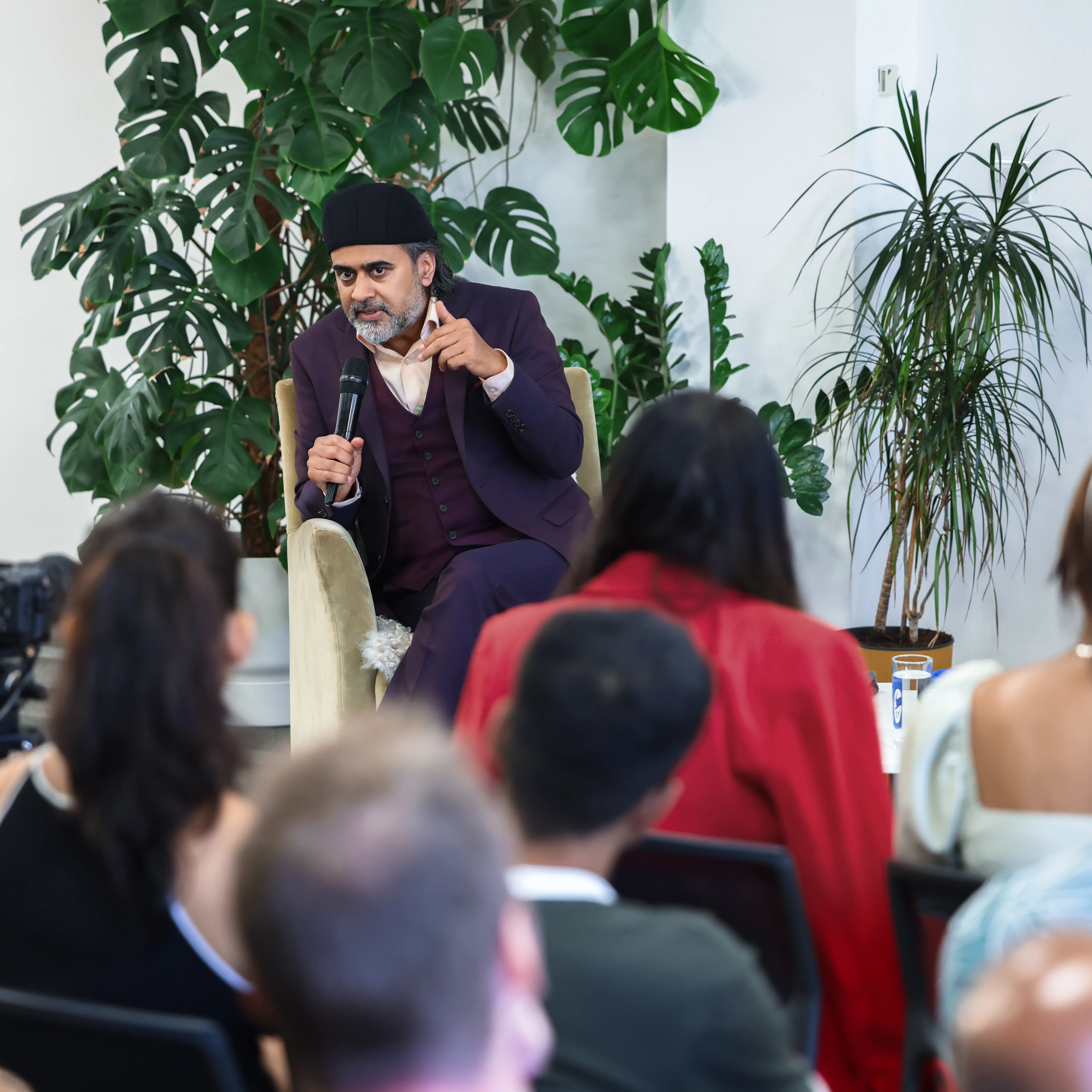 Talk with PETA Foundation President Mimi Bekhechi — photo 11