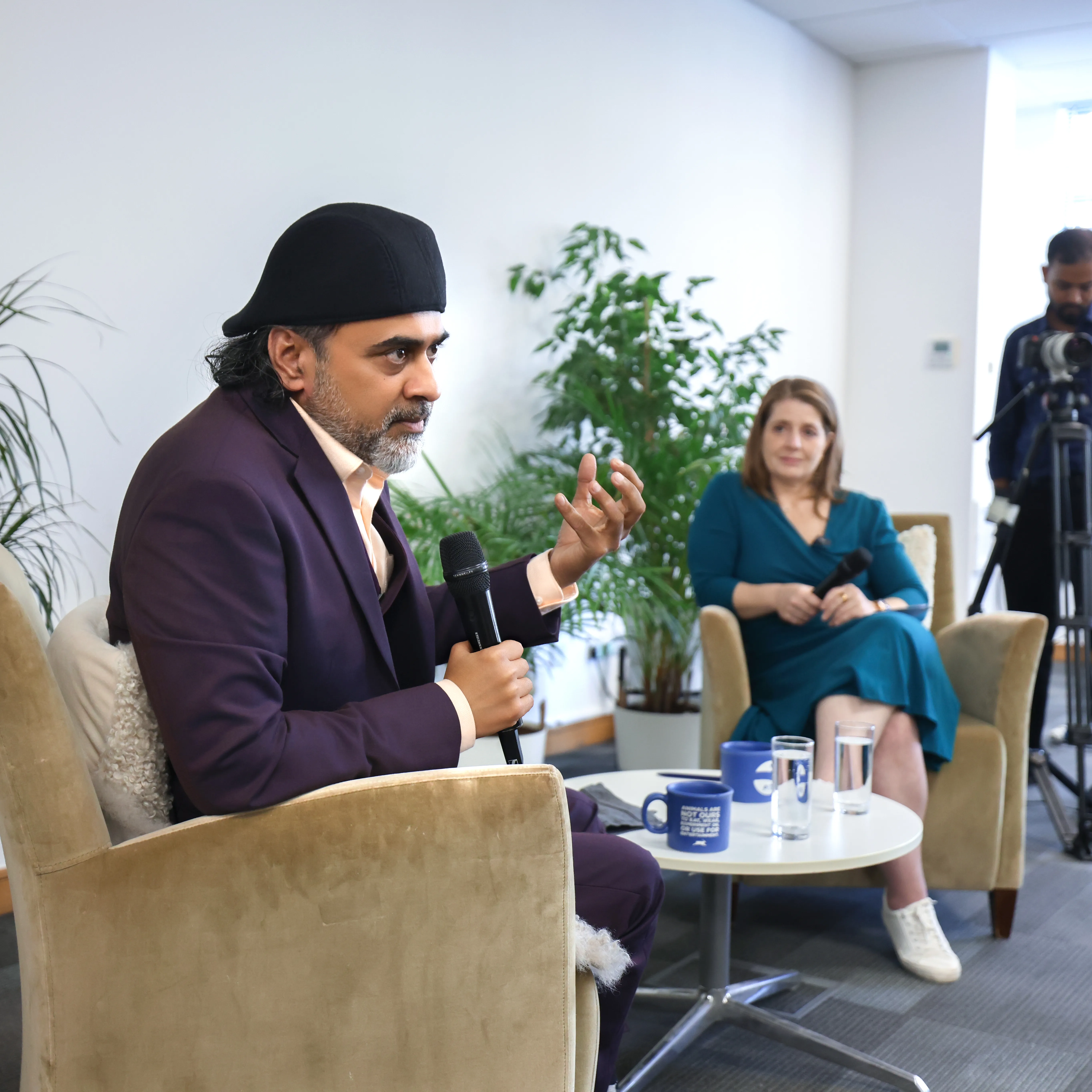 Talk with PETA Foundation President Mimi Bekhechi — photo 7