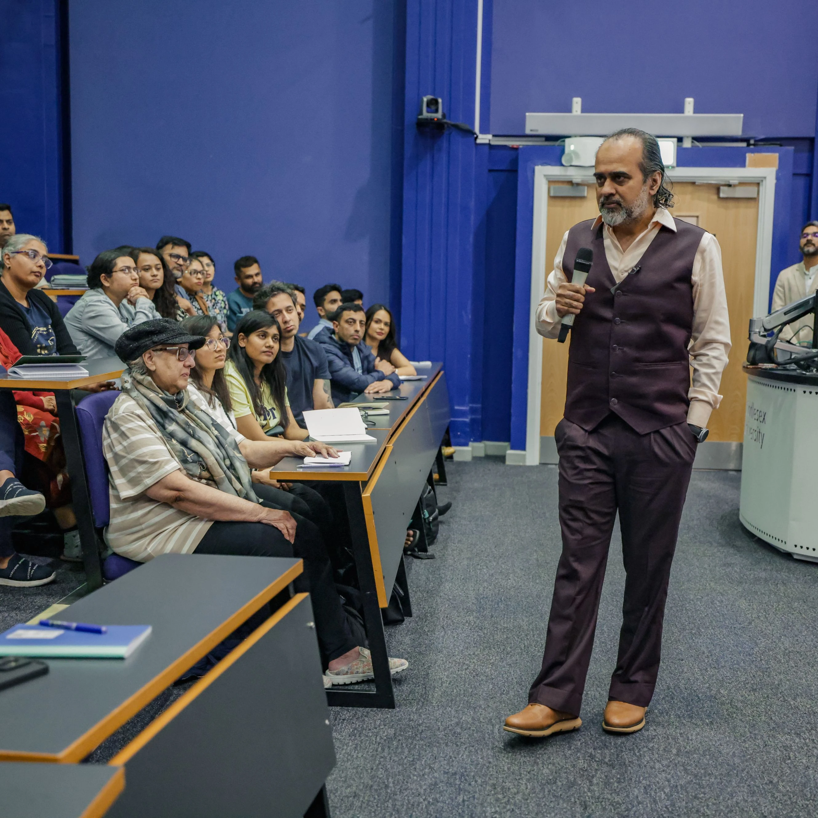 London Public Session — photo 16