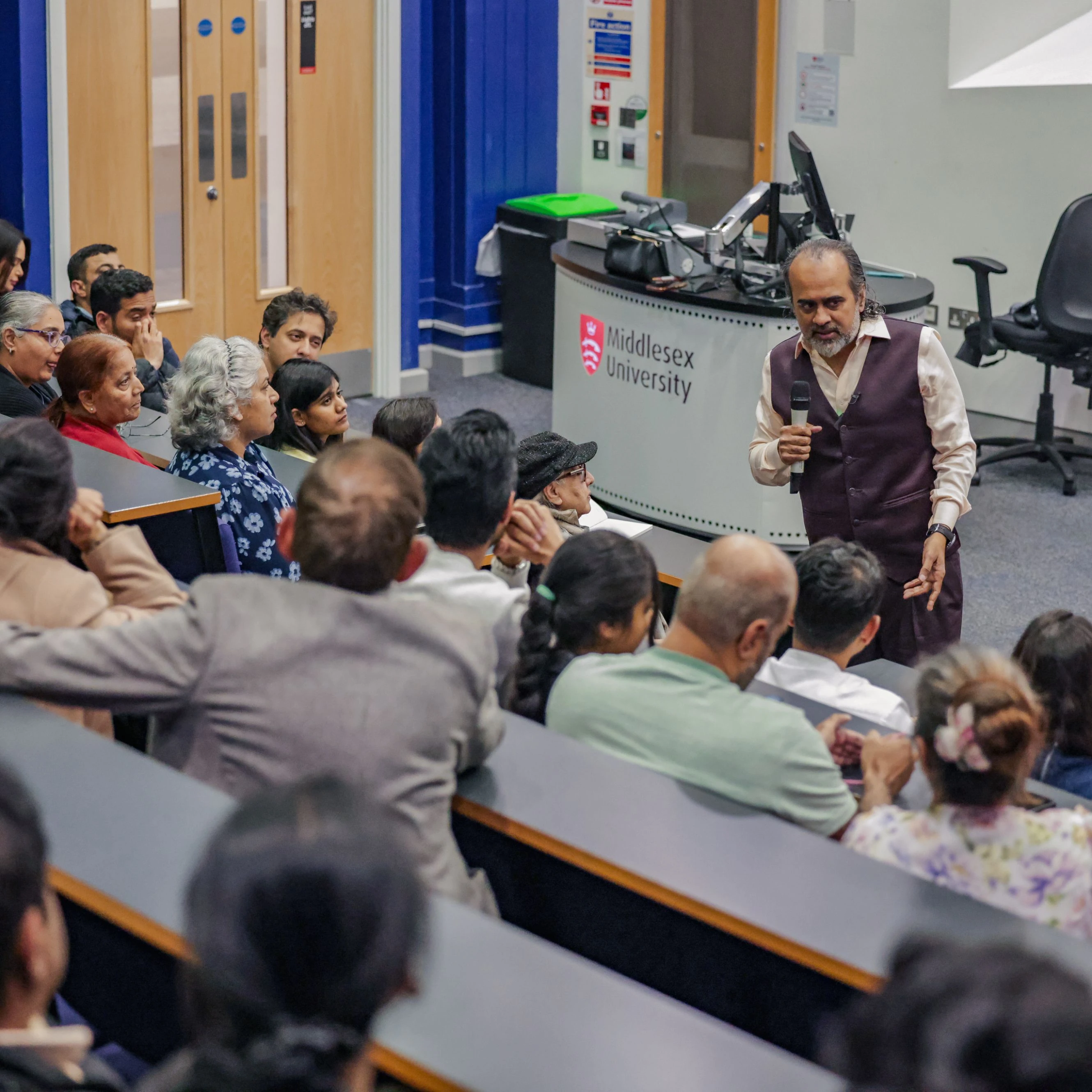 London Public Session — photo 7