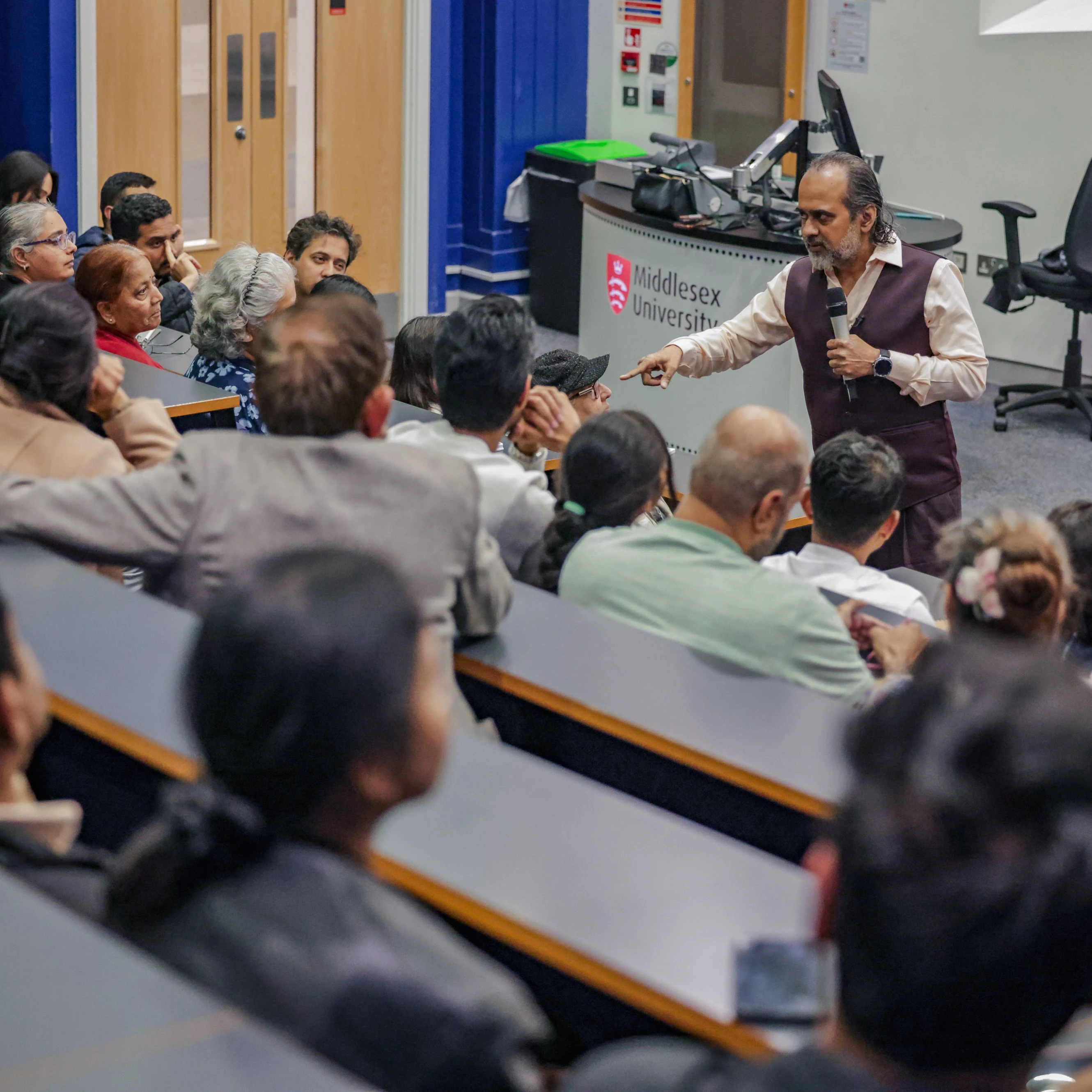 London Public Session — photo 8
