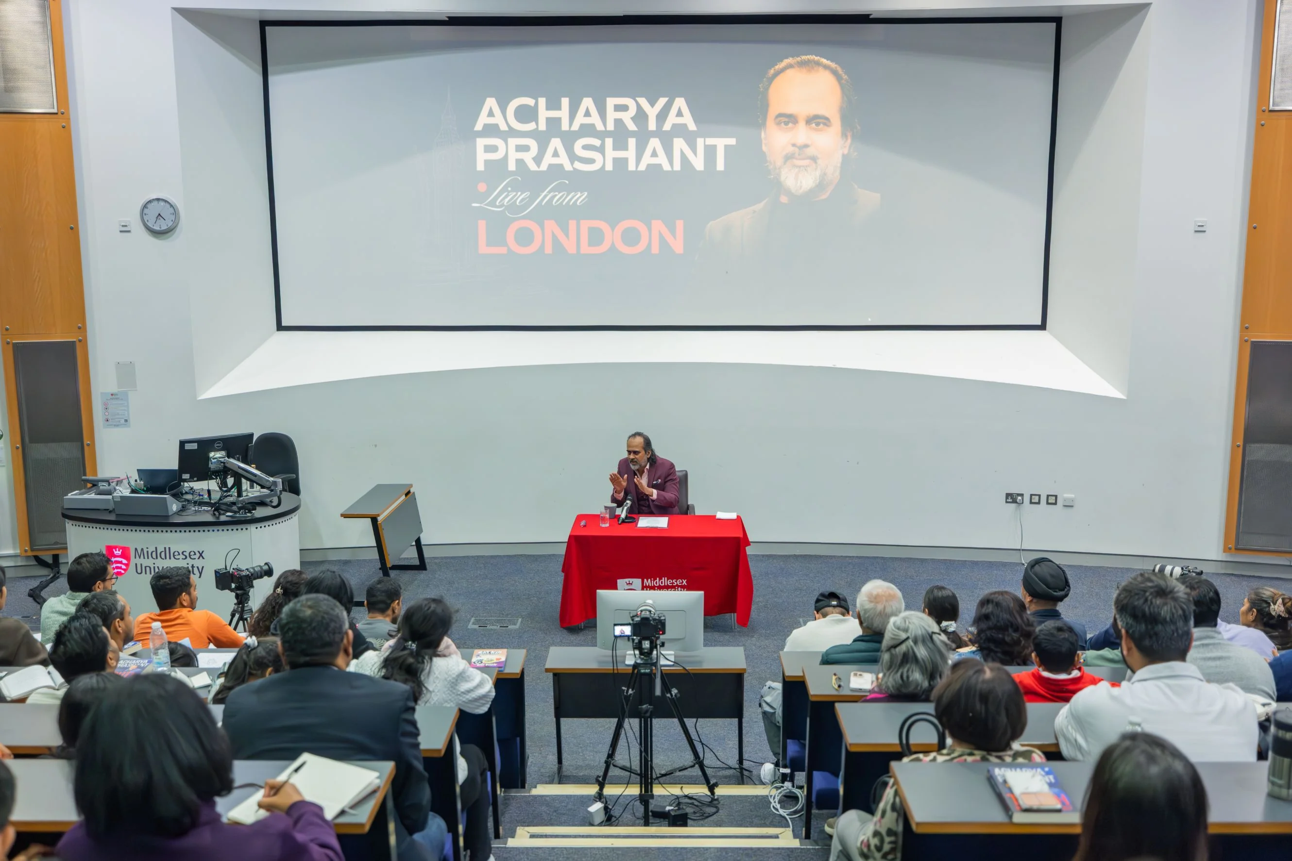 London Public Session — photo 9
