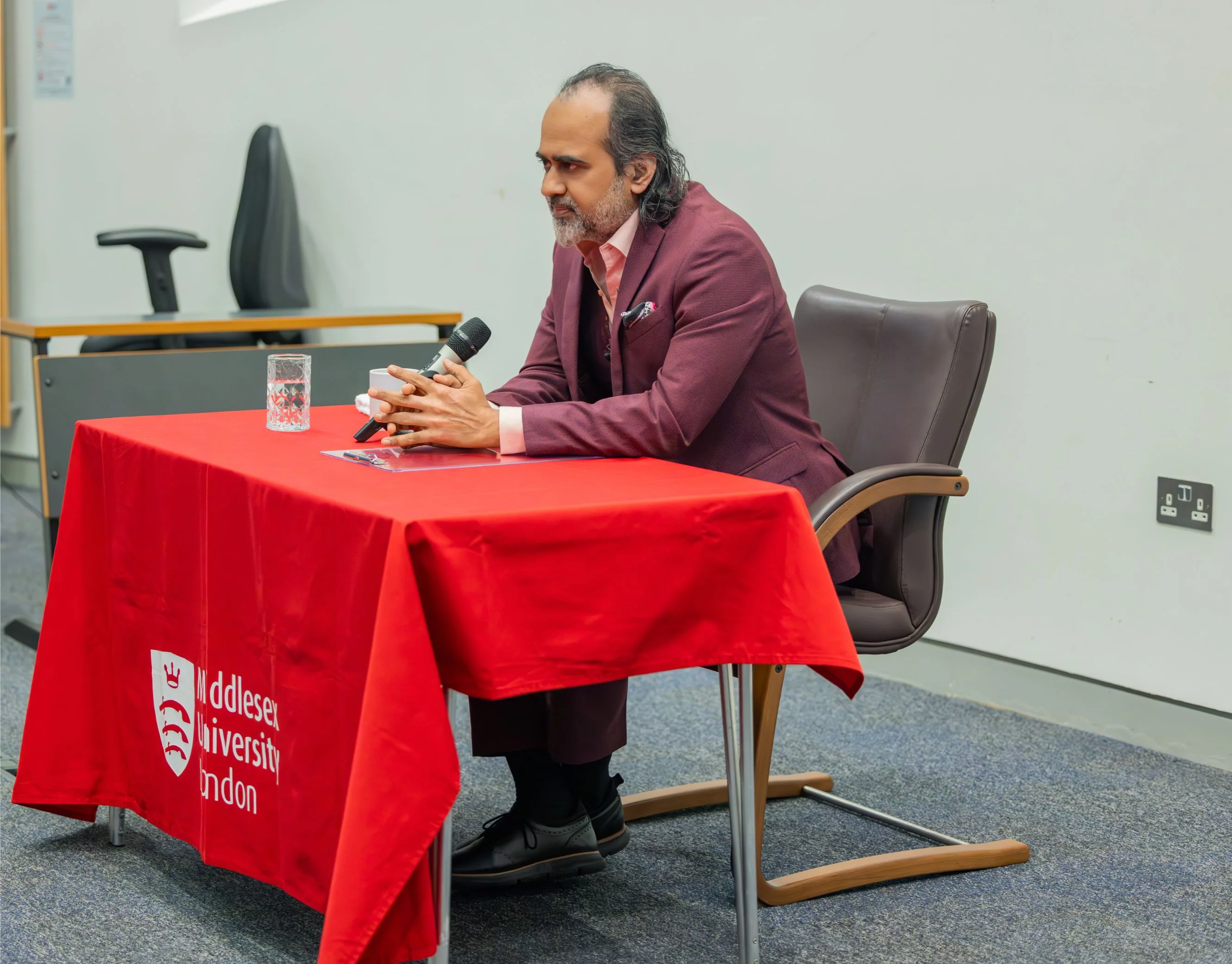 London Public Session — photo 10