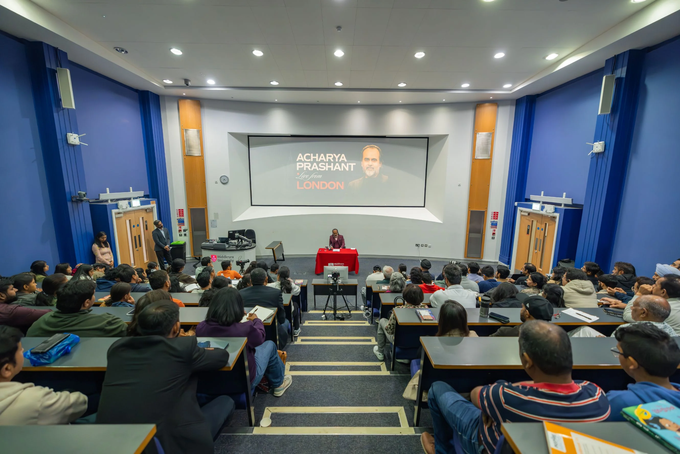 London Public Session — photo 18