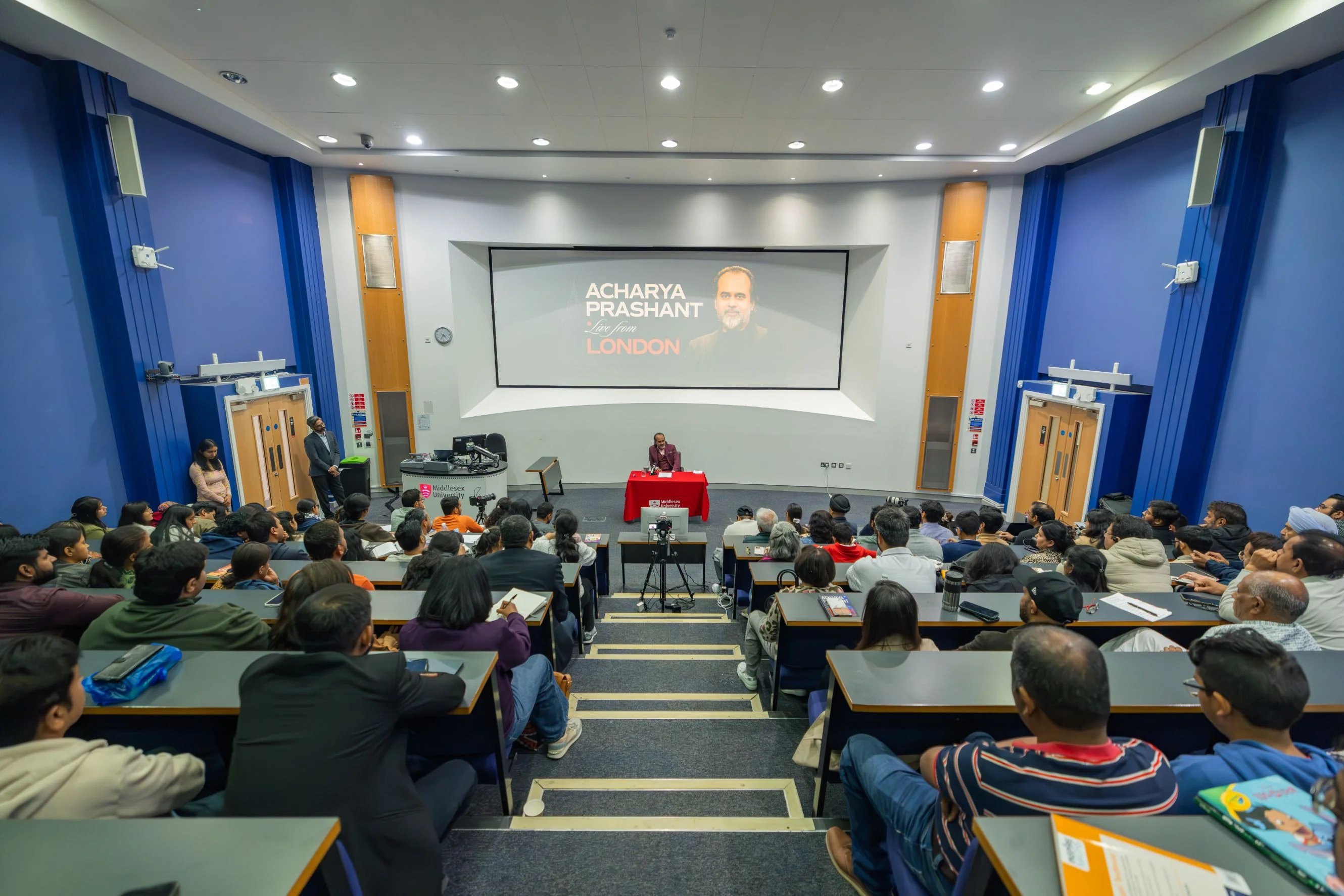 London Public Session — photo 19