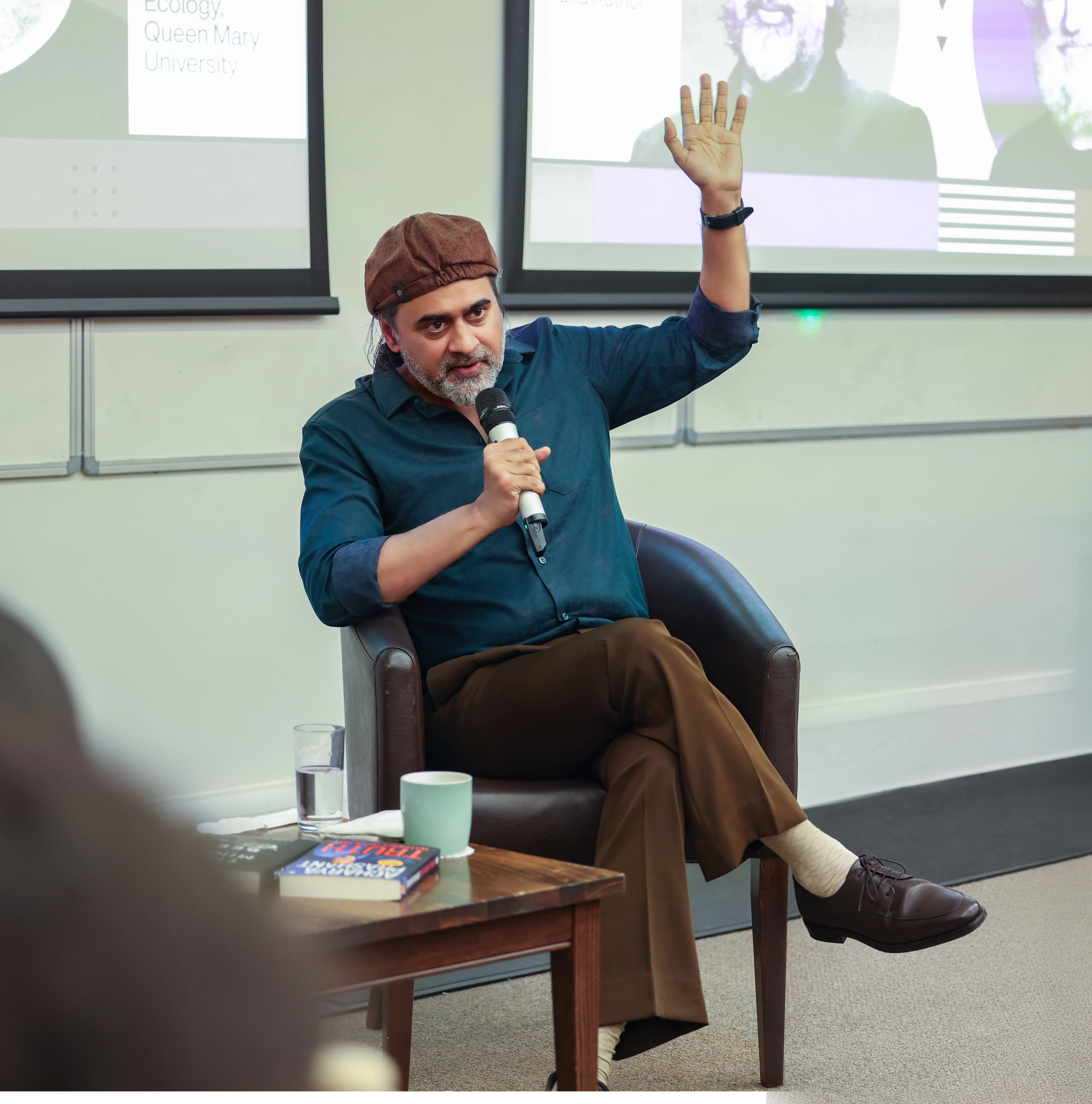 Dialogue with Prof. Lars Chittka, FRS - Queen Mary University of London — photo 10