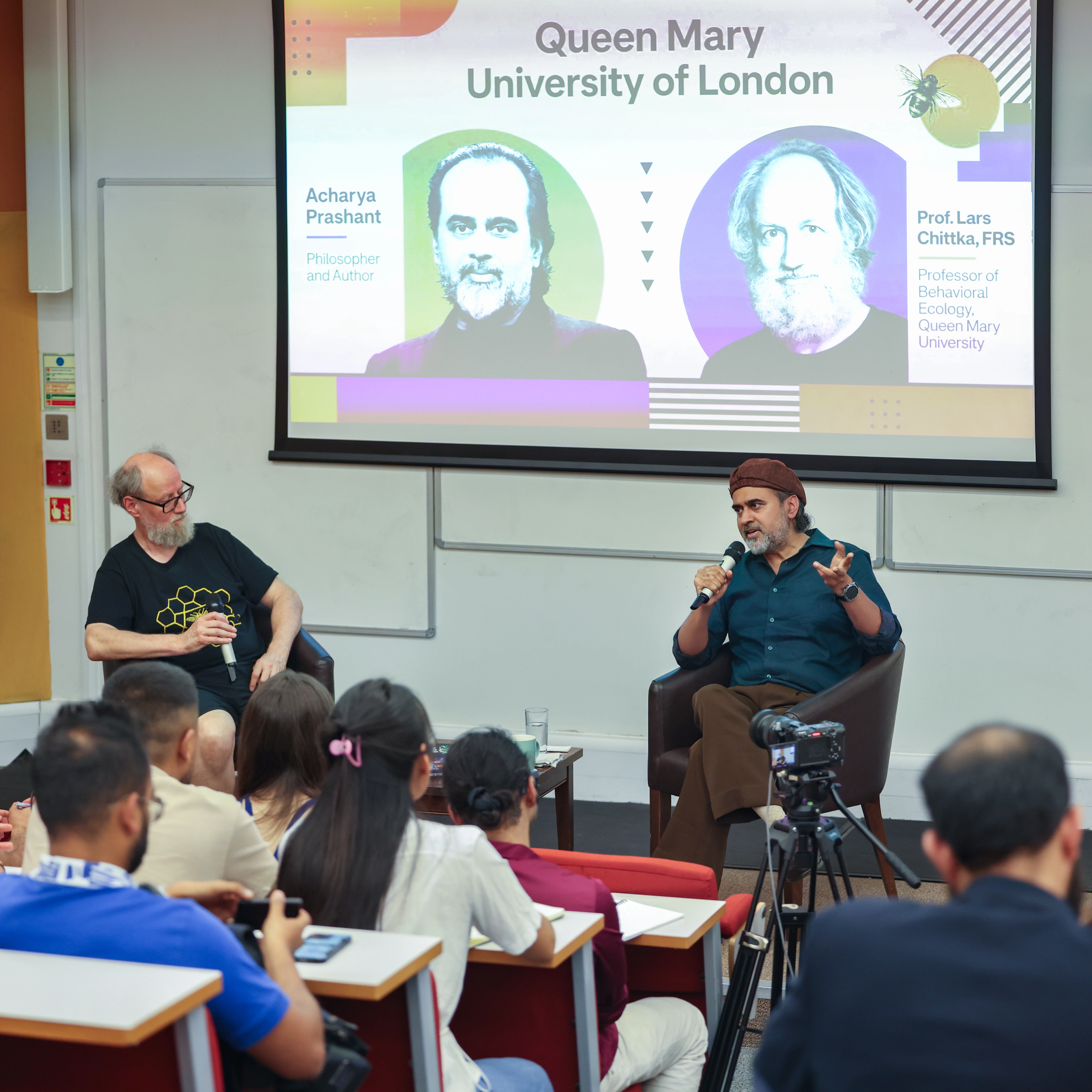 Dialogue with Prof. Lars Chittka, FRS - Queen Mary University of London — photo 13
