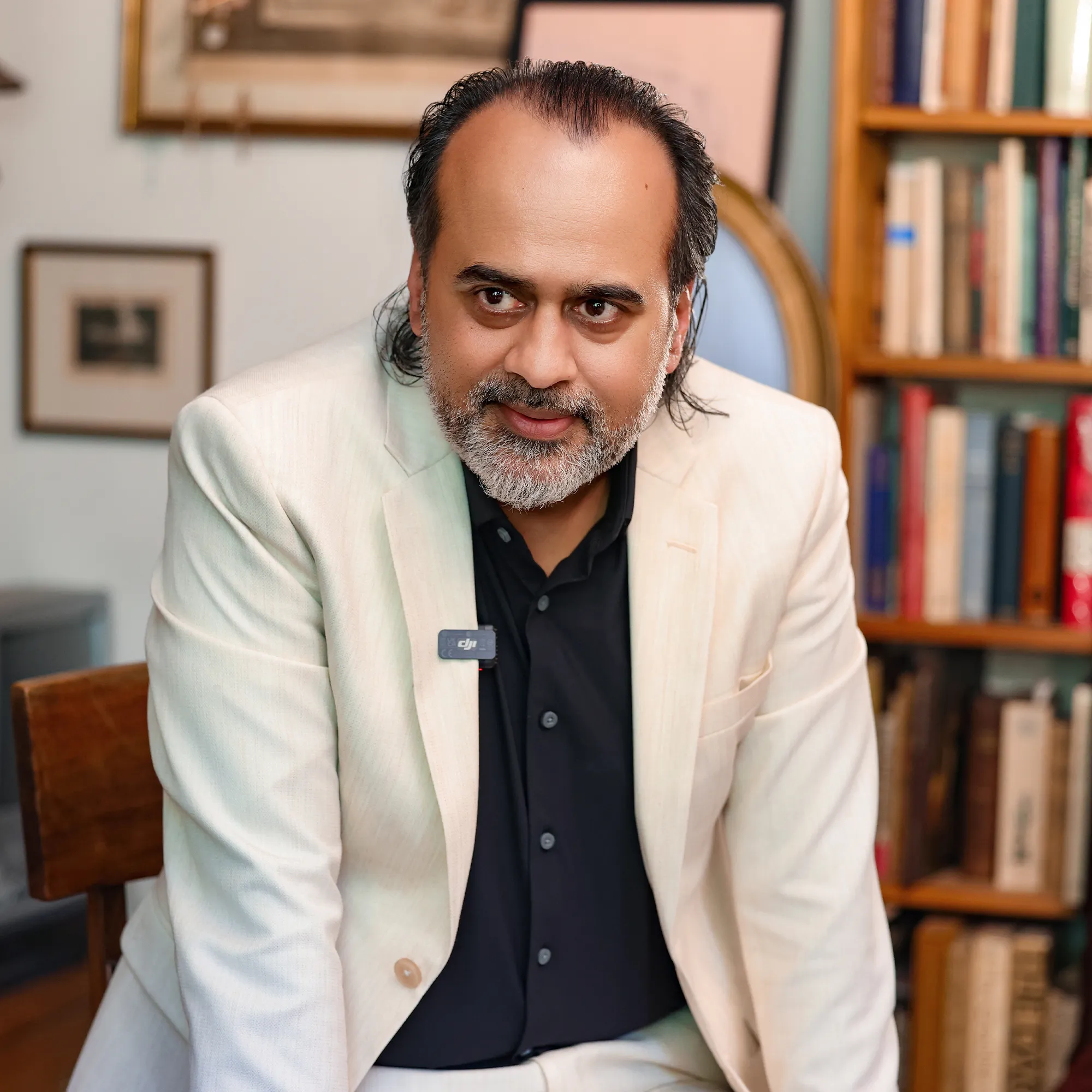 A Rare Dialogue Between Acharya Prashant and Dr. Rupert Sheldrake in London — photo 15