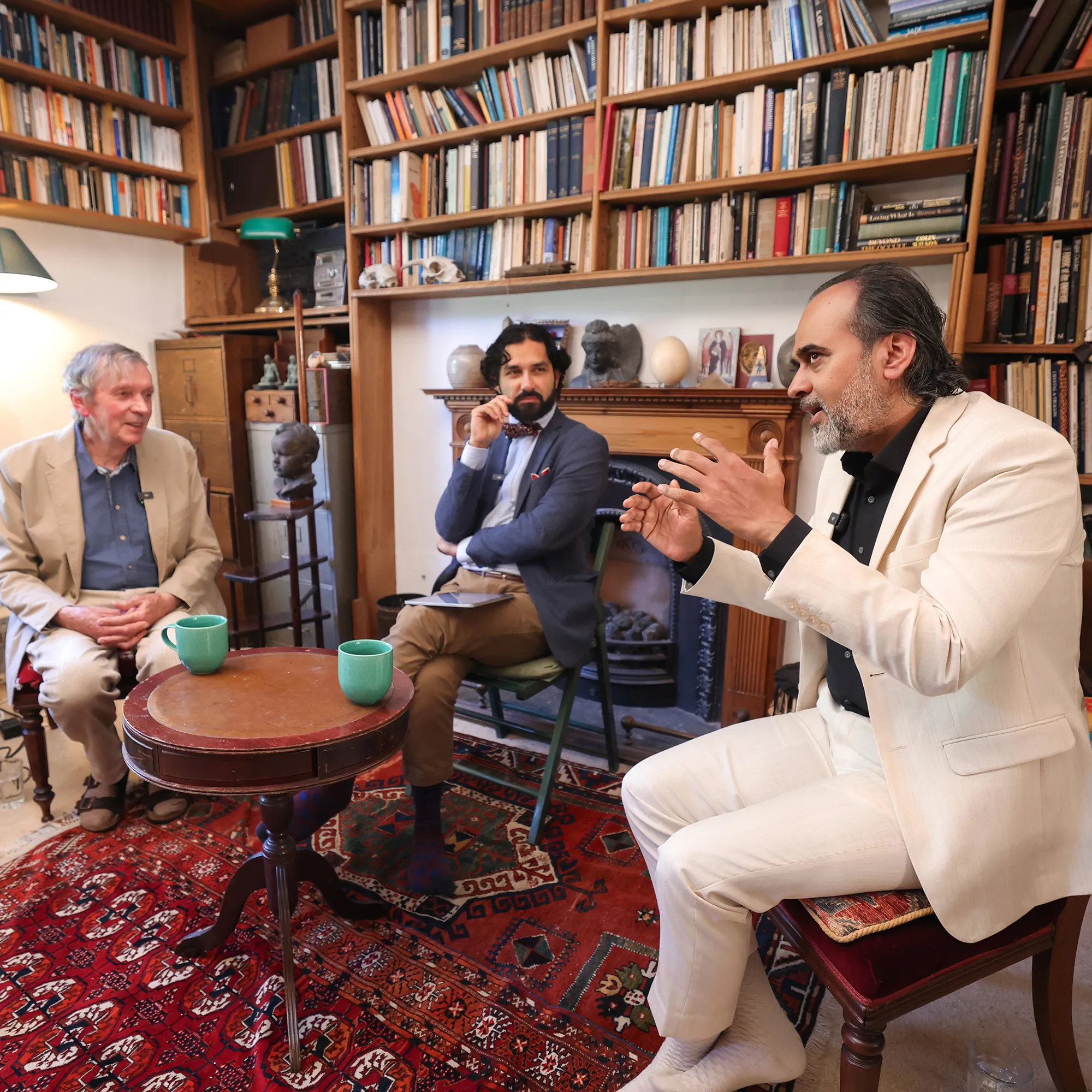 A Rare Dialogue Between Acharya Prashant and Dr. Rupert Sheldrake in London — photo 4